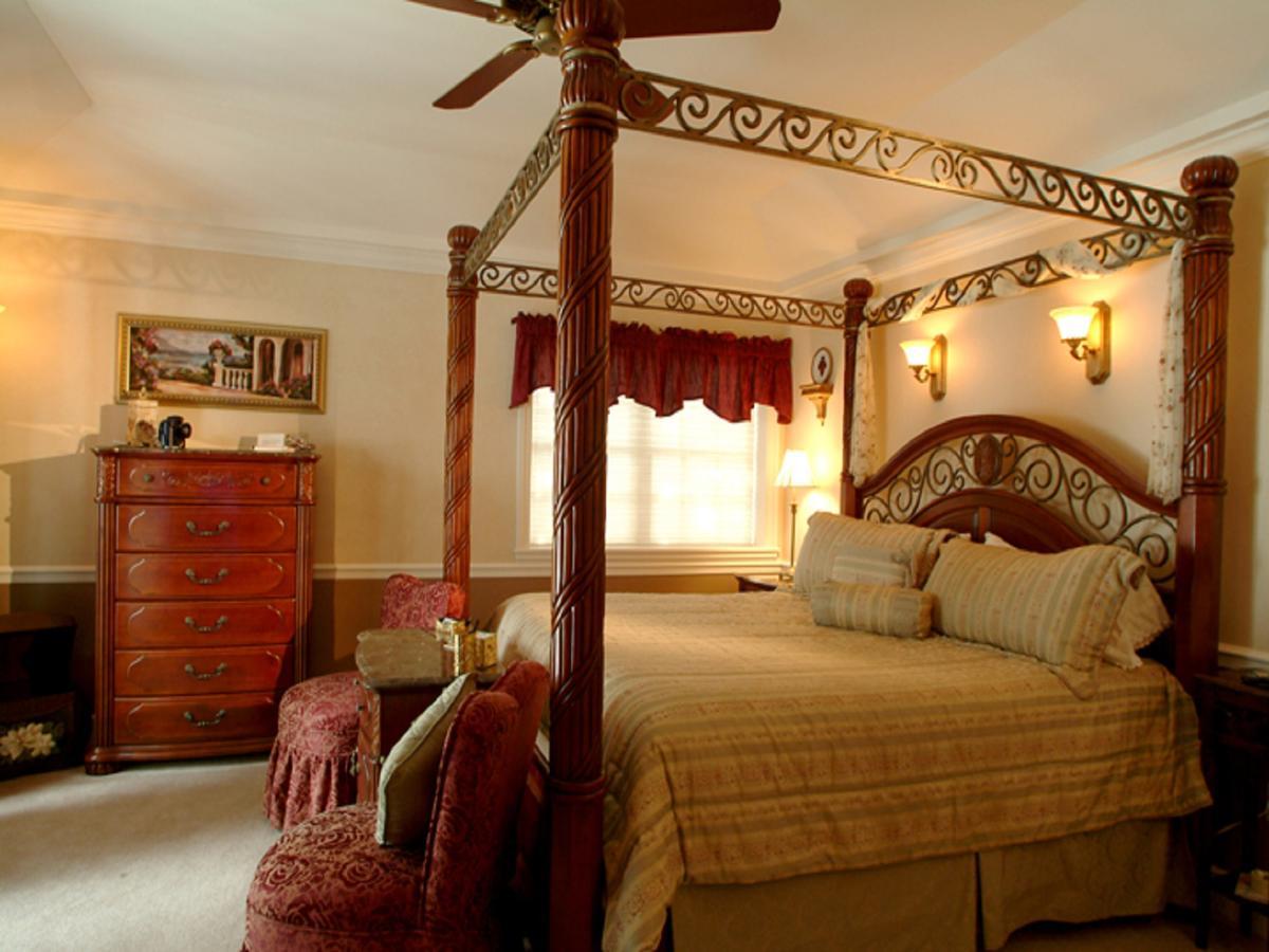 Lake George Boathouse Waterfront Lodging Bolton Landing Esterno foto